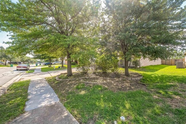 Photo - 18509 Sandy Bottom Dr House