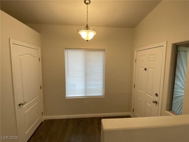 Photo - 8805 Jeffreys St Unidad 2015