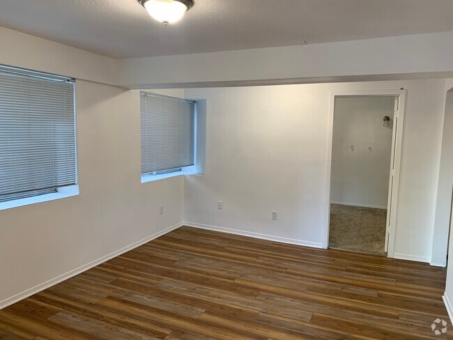 Building Photo - 616 S Harrison St Unit B Rental