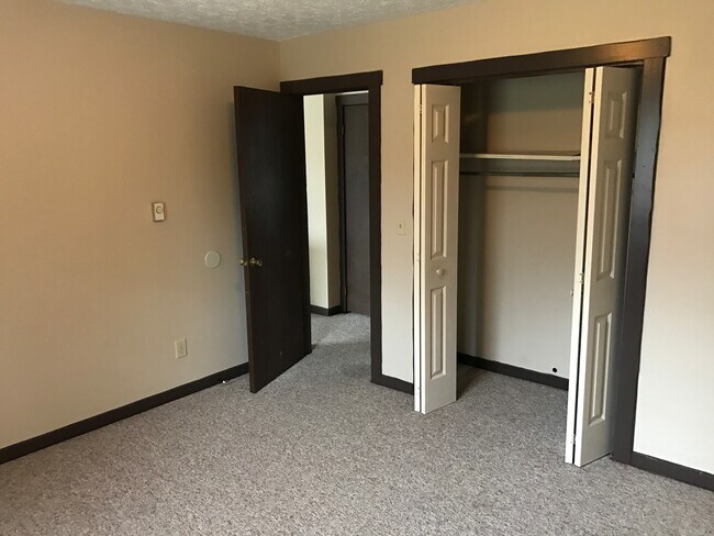 Photo - 908 Skyside Dr