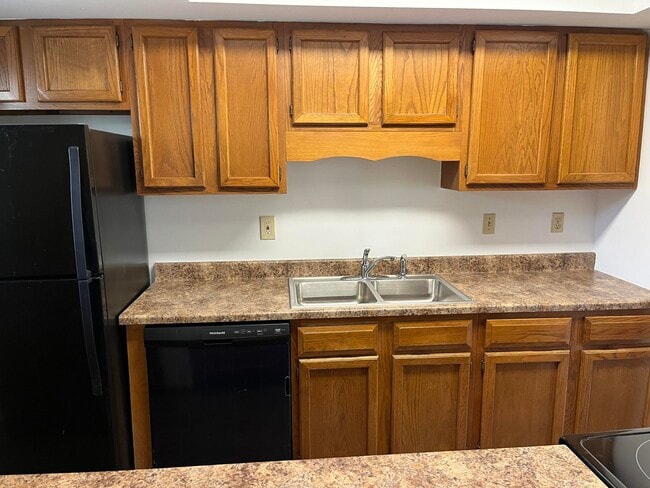 Photo - 407 Foxfire Dr