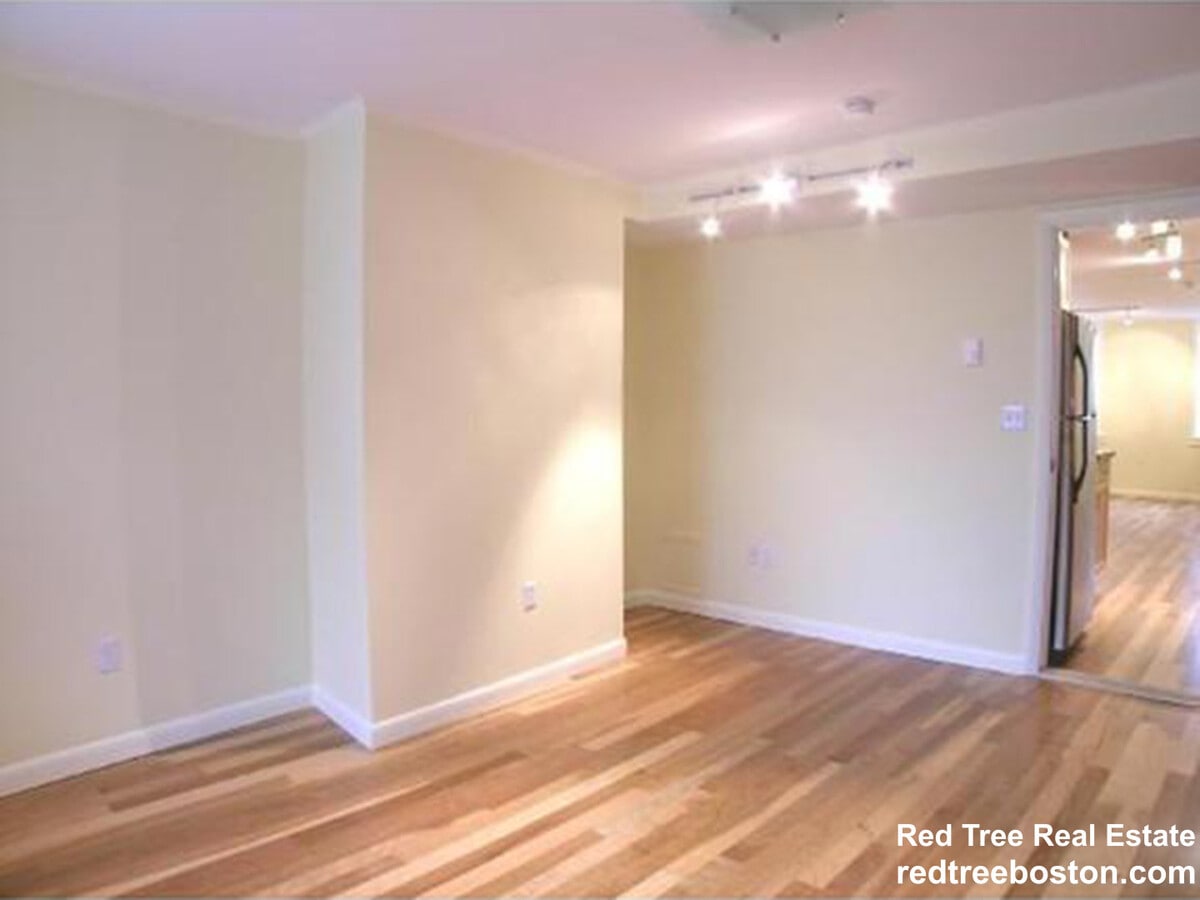 Photo - 702 Massachusetts Ave Unidad 9