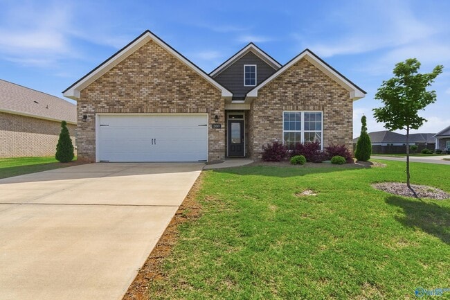 Building Photo - 200 Goldie Ct