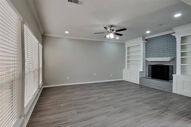 Photo - 2127 Jamara Ln