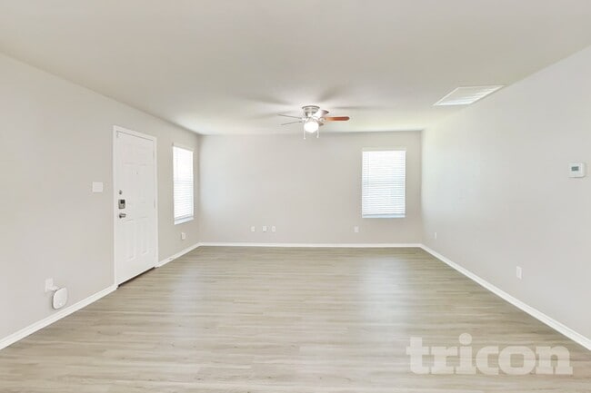 Photo - 8506 Amistad Cove
