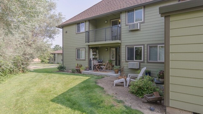 Photo - 553 Clay St Unit #553