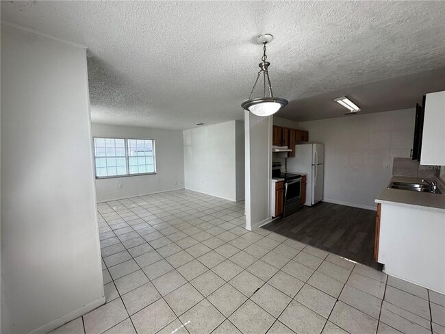 Photo - 5261 Letha St