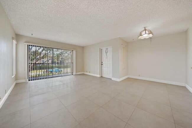 Photo - 802 Sky Pine Way Unit F2