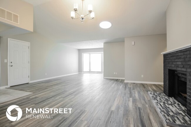 Photo - 17 Elwood Ct