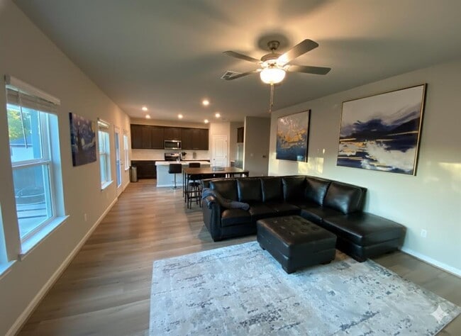 Building Photo - 11700 Lily Branch Ln