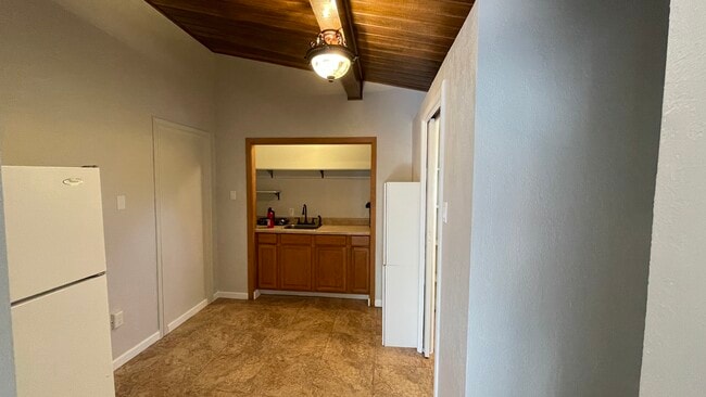 Photo - 14105 Sycamore Ave Unit IN LAW QUARTERS