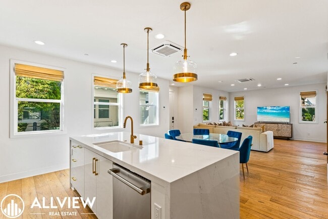 Building Photo - *Limited Move In Special! $1,000 Off First... Rental