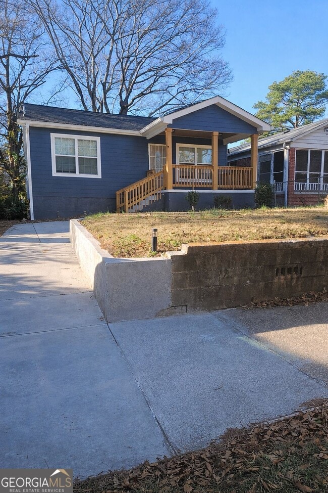 Photo - 126 Chappell Rd NW