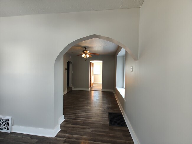 Photo - 145 21st St NW