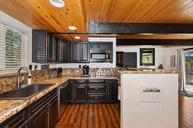 1126 Sugarpine Rd