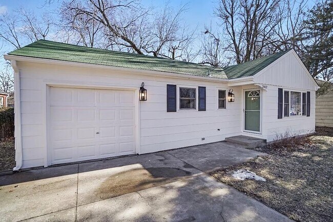 Photo - 2412 SW Mission Ave