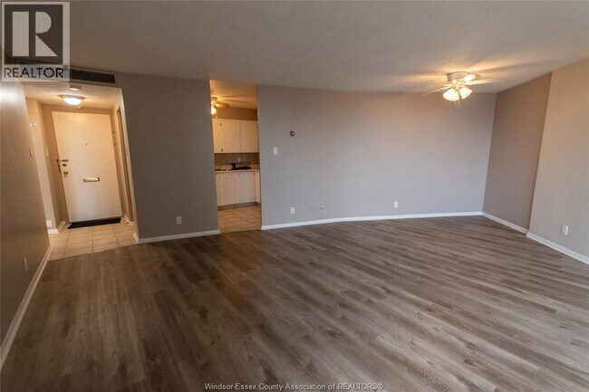 Photo - 111 Riverside Dr E Unité 404