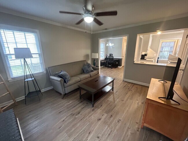 Photo - 33 Old Clayton Ct