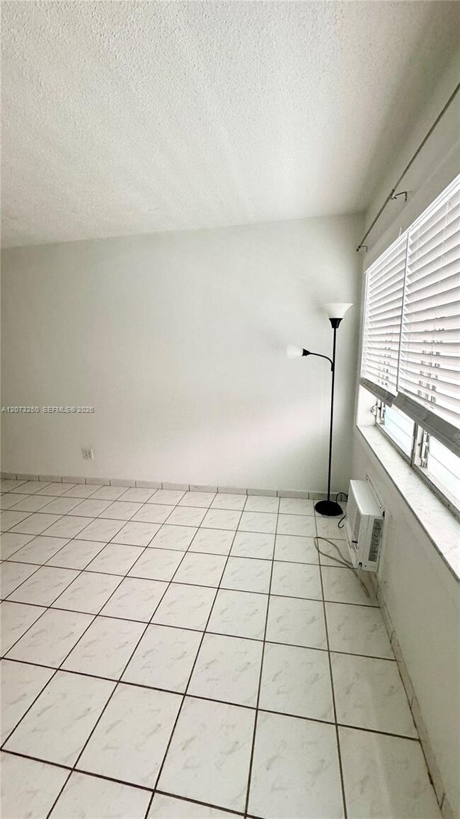 Photo - 1234 Euclid Ave Unit 4