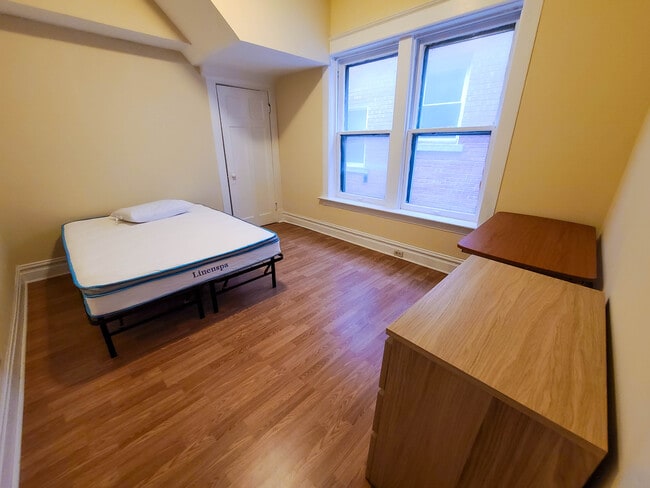 Photo - 6011 Waterman Blvd