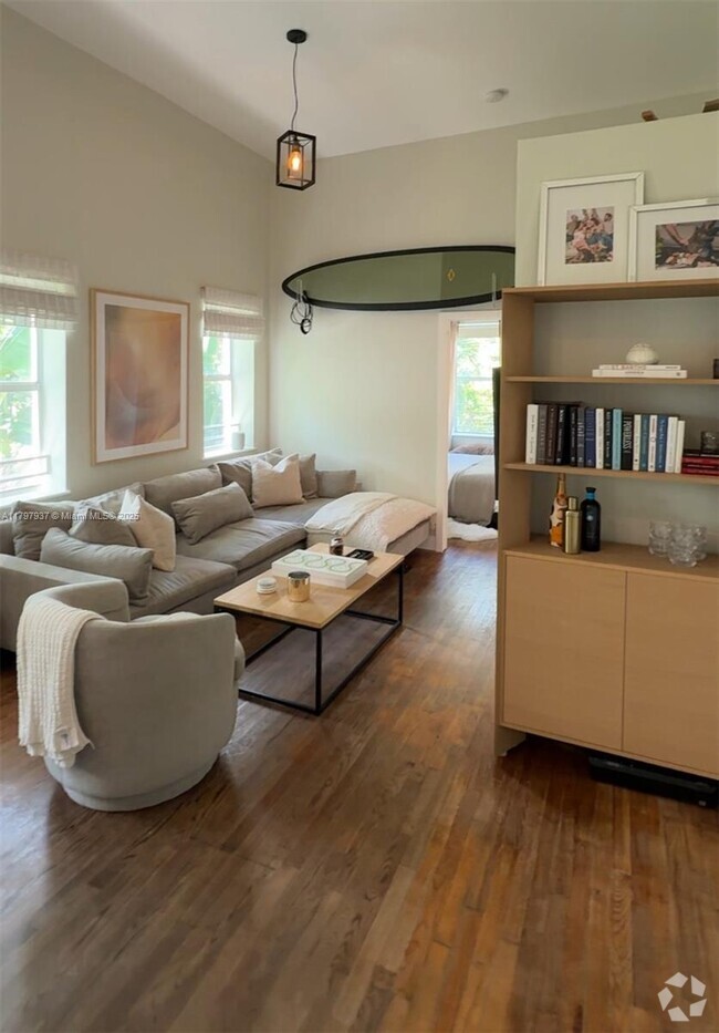 Building Photo - 1521 Lenox Ave. Unit 302 Rental