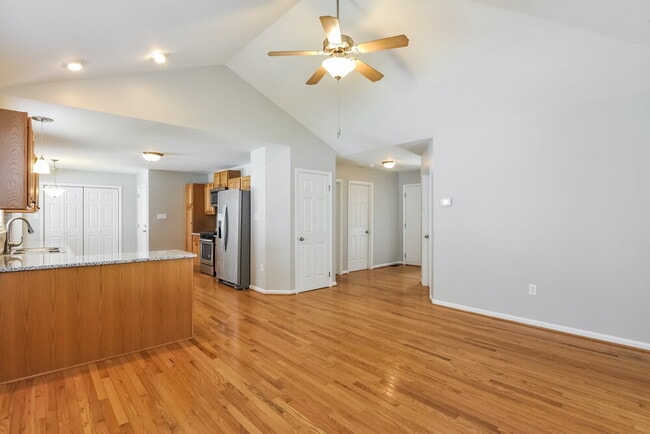 Photo - 305 Occidental Dr