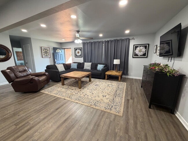 Photo - 3706 41st St