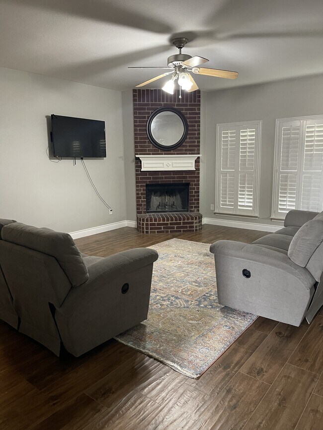 Photo - 5025 Bayberry Dr