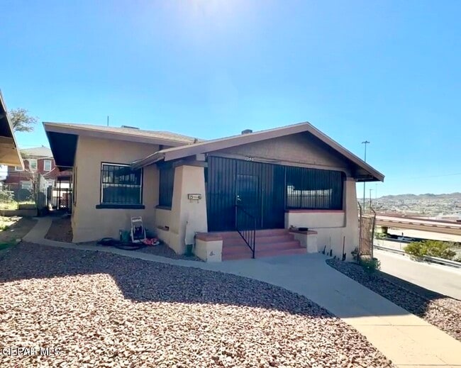 Building Photo - 1546 Upson Dr