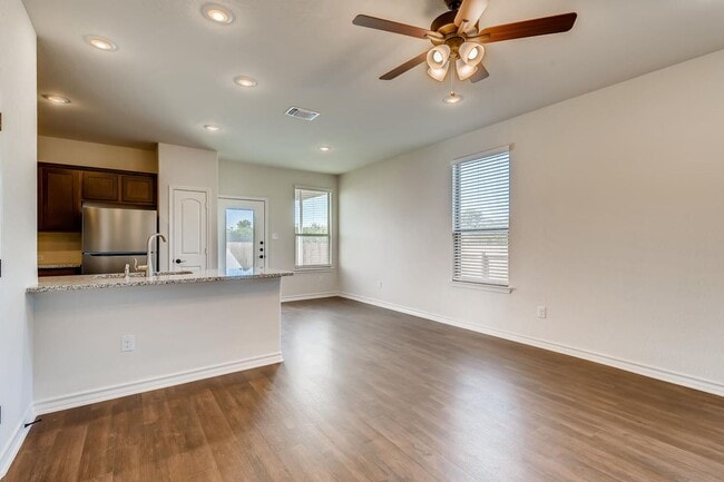 Photo - Lynwood Village Community