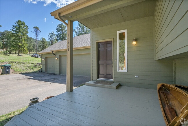 Building Photo - 33628 Berg Ln Rental