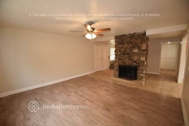 Photo - 2025 S Main St