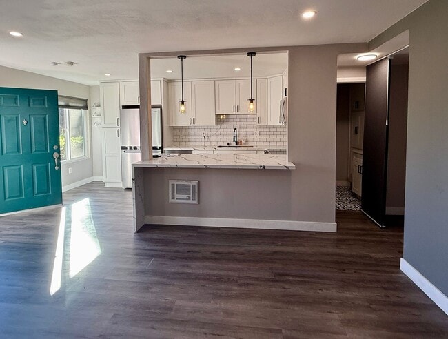 Photo - Stunning 2 bedroom, 1.5 bathrooms, 2 story townhouse for rent in Allure Condos in Serra Mesa!