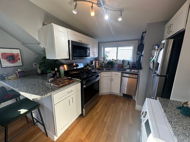 288 Beacon St Unit 2