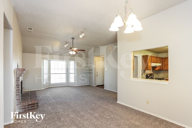 Photo - 2321 Lakeshore Ln