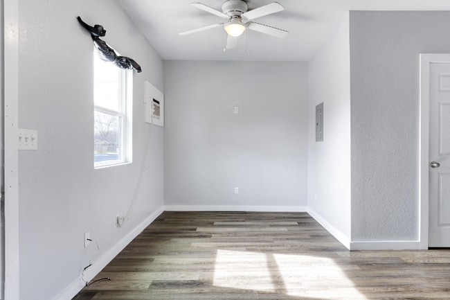 Photo - 438 S San Joaquin Ave Unit 1