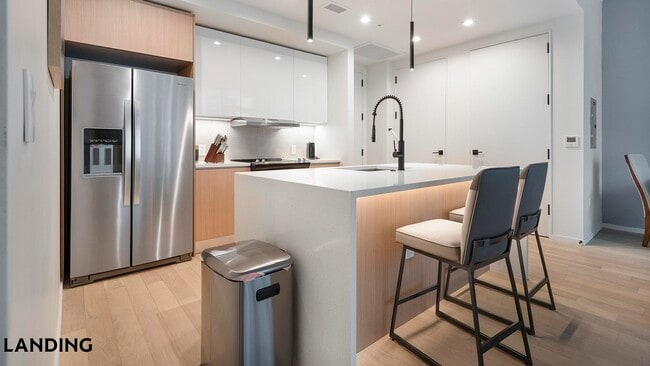 Photo - 143 E Commerce St Unidad 505