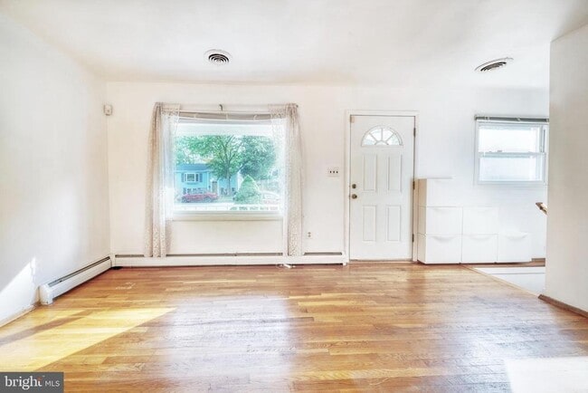 Photo - 14307 Bismark Ave