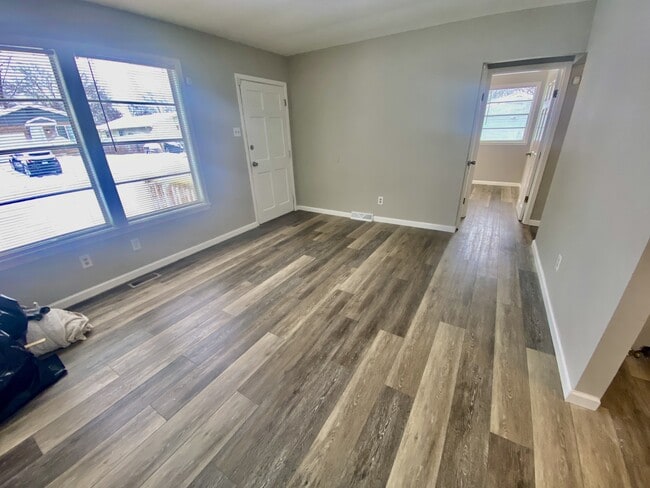 Photo - 1128 Maple Ave