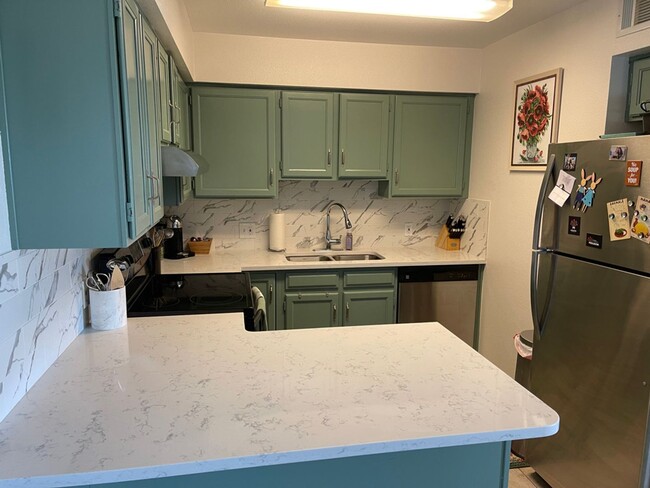 Updated 1 bed 1 bath Condo for rent Aurora... - Updated 1 bed 1 bath Condo for rent Aurora... Unit A-303