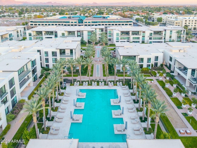 Building Photo - 6587 N Palmeraie Blvd Unit 2015