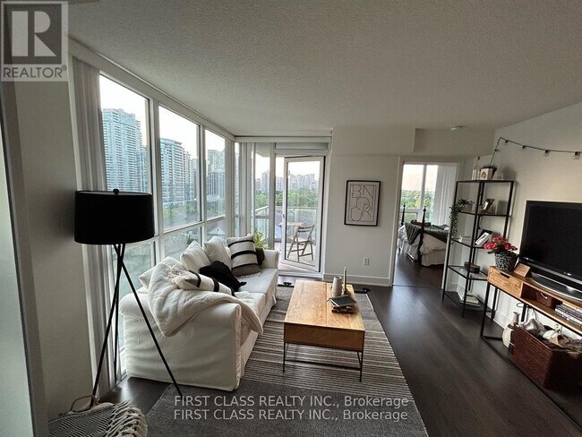 Photo - 88 Sheppard Ave E Unité 1008
