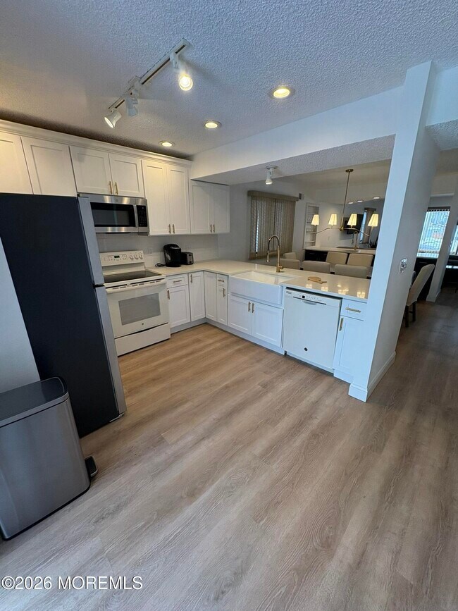 Photo - 17 Brown Ave