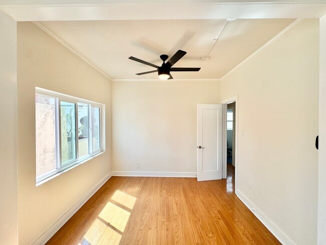 Photo - 1415 N Hobart Blvd Unit 1/4