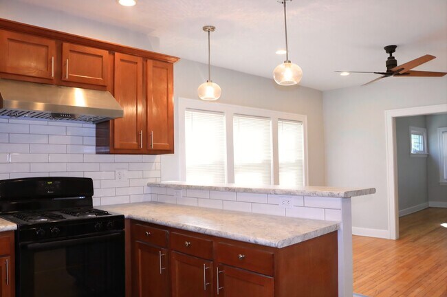 1643 Glenmont Rd