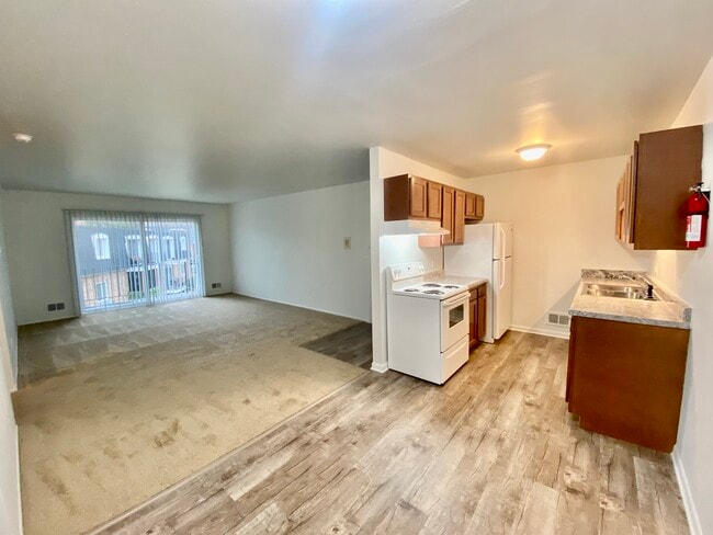 Greenway Park Apartments - Greenway Park Apartments