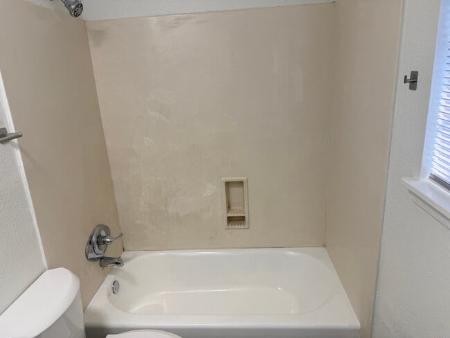 Photo - 4254 Southpark Dr Unit A