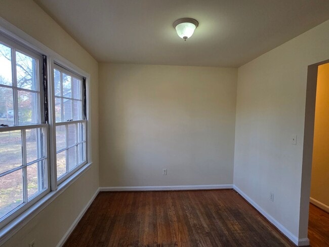 Photo - Move In Ready 3bd, 1.5bath Brick Ranch