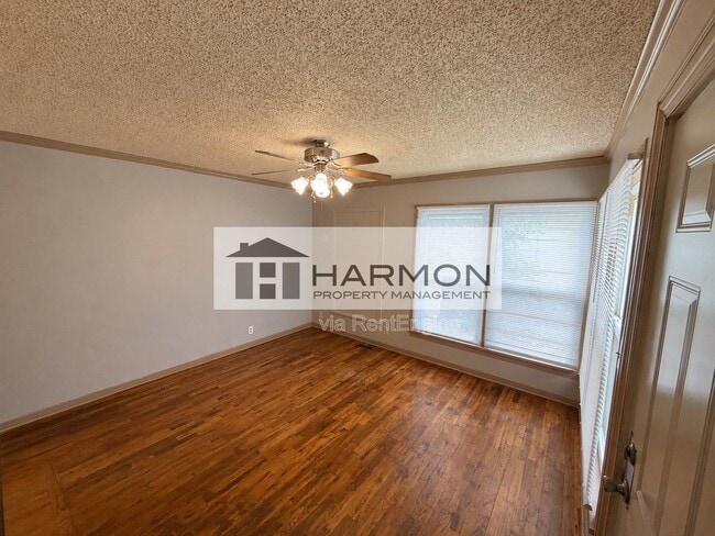 Photo - 2232 S Greenwood Ave