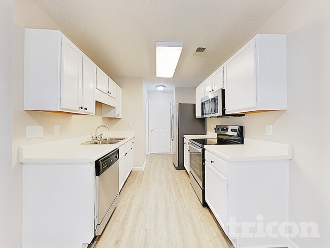 Photo - 3000 Grand Look Ct